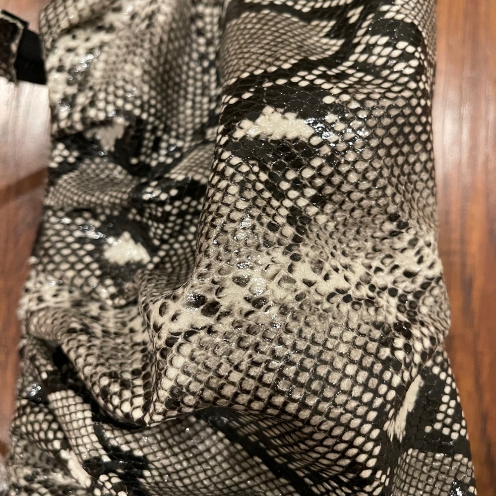 NEW snakeskin clutch - Picture 5 of 10